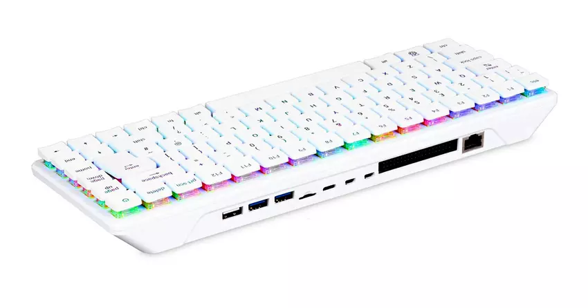 Raspberry Pi 500 Plus: komputer w klawiaturze z 16 GB RAM i SSD za 740 PLN (200 USD)