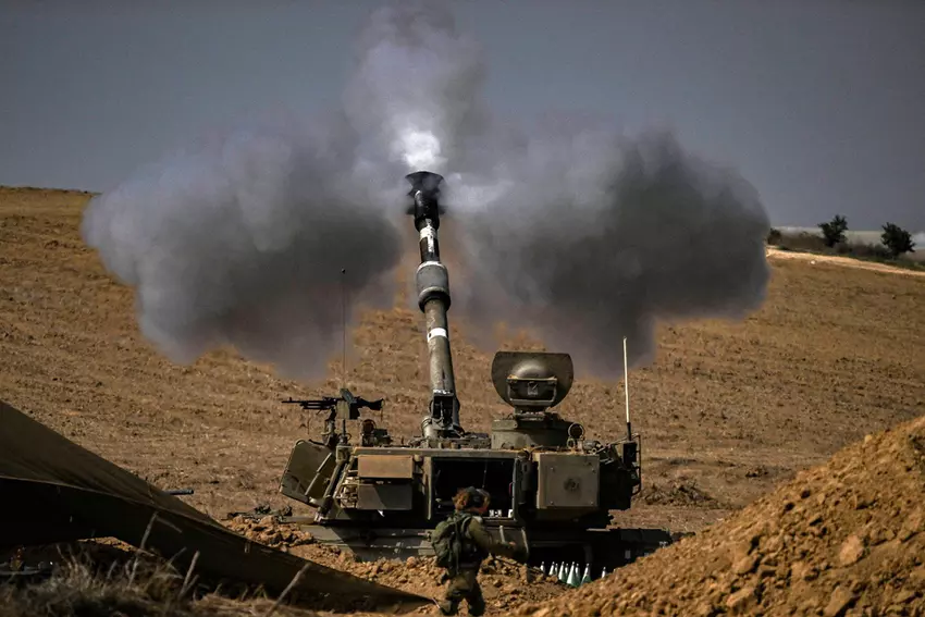 Stany Zjednoczone potajemnie przekazują Izraelowi 2000 pocisków Hellfire, ponad 300 rakiet przechwytujących Tamir dla systemu Iron Dome, 75 pojazdów opancerzonych JLTV, dziesiątki tysięcy pocisków 155 mm i setki moździerzy 120 mm.