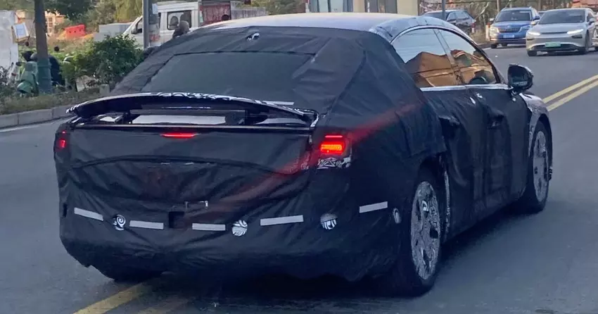 Smart rozpoczął testy swojego pierwszego sedana