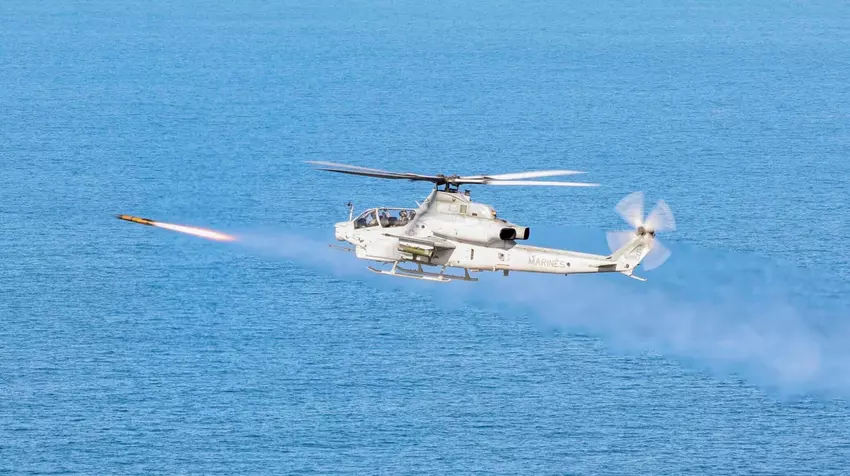 Stany Zjednoczone zatwierdziły sprzedaż 3 000 pocisków AGM-179A JAGM dla śmigłowców AH-64E Apache do Wielkiej Brytanii za kwotę prawie 1 mld USD.