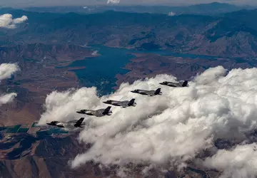 Zmodernizowane myśliwce piątej generacji F-35 Lightning ...