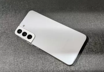 Samsung zachęca użytkowników starych smartfonów Galaxy ...