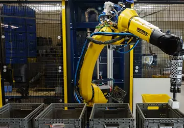 Amazon wprowadza robota Sparrow do wykonywania ...