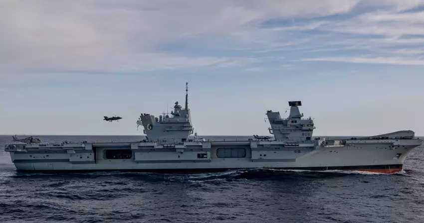 Flagowy lotniskowiec HMS Queen Elizabeth, przewożący myśliwce piątej generacji F-35 Lightning II, z powodzeniem przeprowadził serię symulowanych misji uderzeniowych u wybrzeży Norwegii.