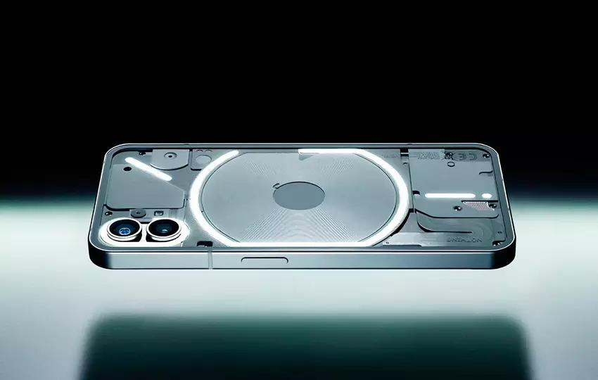 Potwierdzone: Nothing Phone (2) dostanie zeszłoroczny flagowy procesor Snapdragon 8+ Gen 1