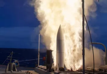 USA sprzedadzą Japonii rakiety Raytheon SM-6 ...