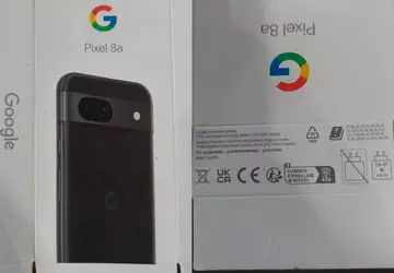 Czarny kolor, podwójny aparat i obsługa ...