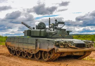 Siły Zbrojne Ukrainy przy pomocy zdobytego ...