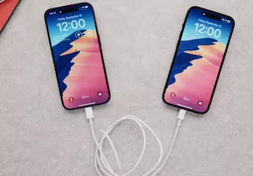 iPhone 15 może ładować inne smartfony, ...