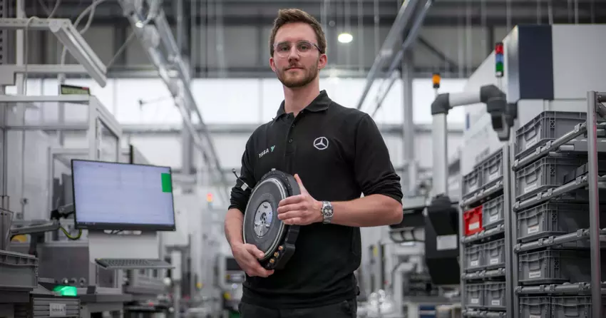 Nowy silnik elektryczny Yasa mocniejszy niż cztery silniki Tesli razem wzięte