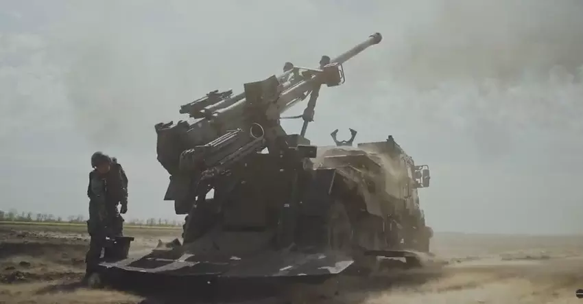 Haubica CAESAR i dron FlyEye szybko niszczą rosyjski system rakiet ziemia-powietrze SA-19 Grison