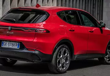 Stellantis wycofuje prawie 50 000 samochodów ...