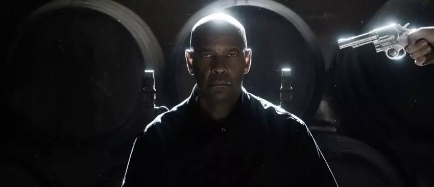 Antoine Fuqua rozważa odmłodzenie Denzela Washingtona za pomocą sztucznej inteligencji w możliwym prequelu The Equalizer