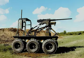 Ukraińscy inżynierowie zaprezentowali terenowy bojowy dron ...