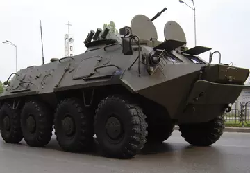 Bułgaria przekazuje Ukrainie 100 obiecanych transporterów ...