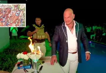 Milioner publicznie pali $10m Frida Kahlo ...