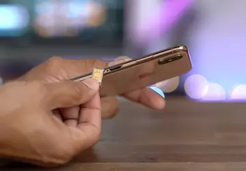 Wiele lat przed eSIM Steve Jobs ...