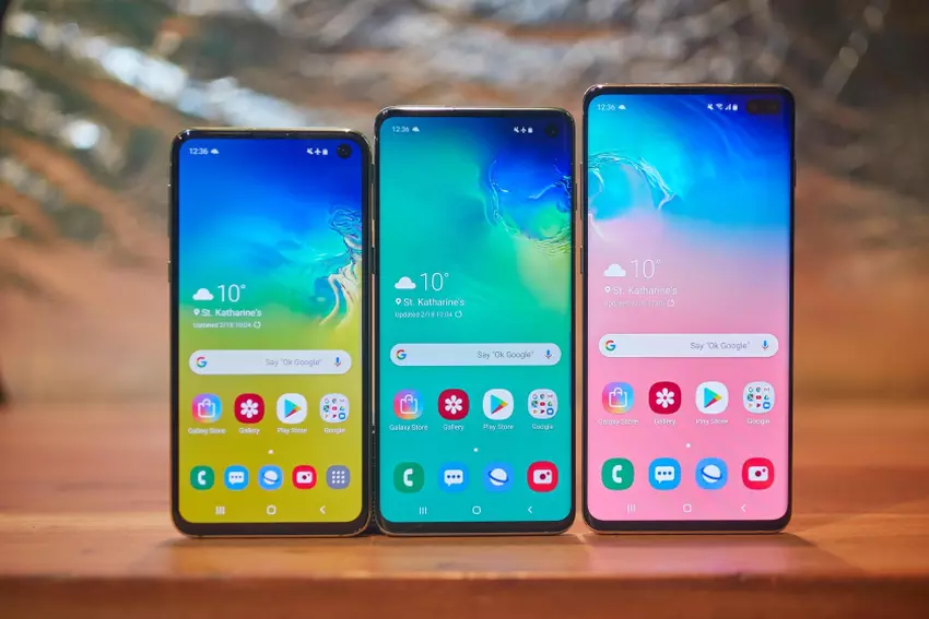 Galaxy S10 Galaxy S10 Plus i Galaxy S10e z aktualizacją otrymają wsparcie szybkiego ładowania na 25 W.