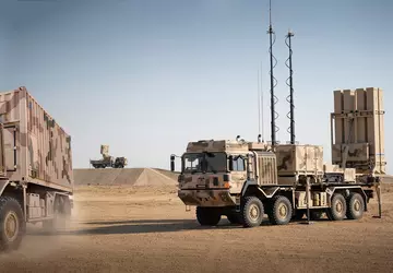 IRIS-T SAM i czołgi przeciwlotnicze Gepard: ...