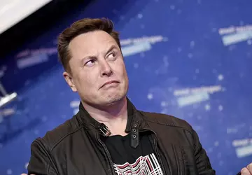 Elon Musk musi zapłacić 2,8 miliarda ...