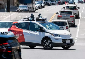Firma potwierdziła, że robotaxis Cruise wymaga ...