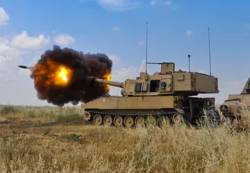 AFU otrzymuje 1000 pocisków RAAM 155 ...