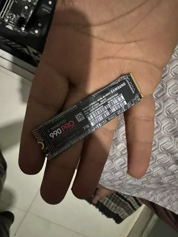 Fałszywy Samsung 990 PRO SSD z historii Reddit