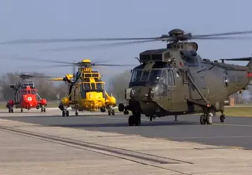 Ukraina otrzymuje brytyjski śmigłowiec Sikorsky S-61 ...