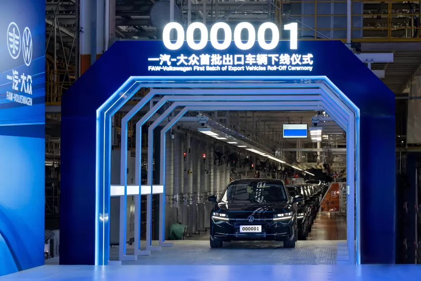 Pierwsza partia eksportowych samochodów produkcji FAW-Volkswagen