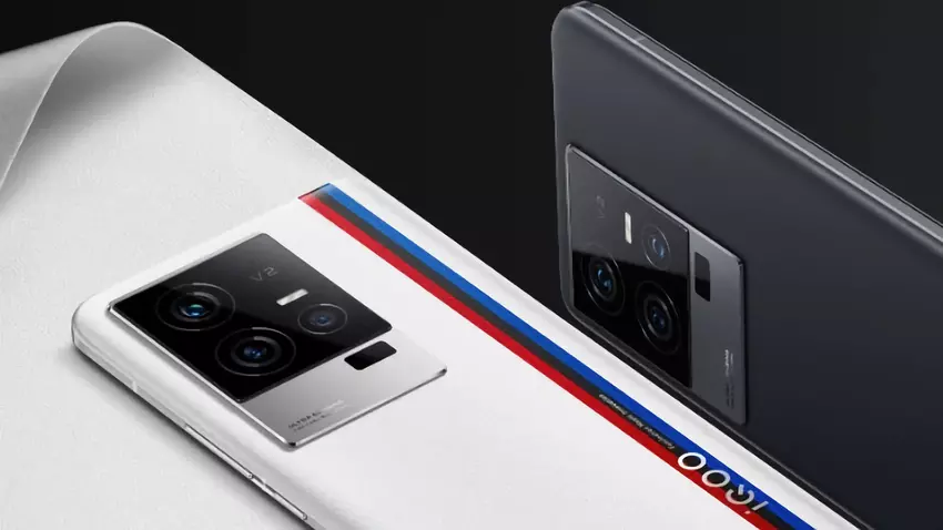 Płaski wyświetlacz 2K, układ Snapdragon 8 Gen 3 i teleobiektyw: insider ujawnił niektóre specyfikacje iQOO 12