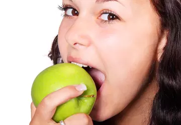 Naukowcy stworzyli tracker kalorii, który jest ...