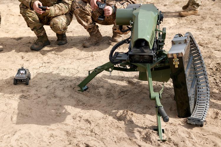 Ukraińska armia testuje prawie 100 dronów ...