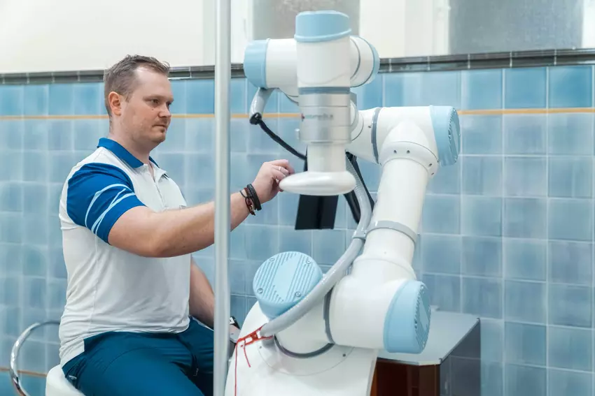 Zrobotyzowana masażystka Anna. Ilustracja: Hotel Centralni Lazne