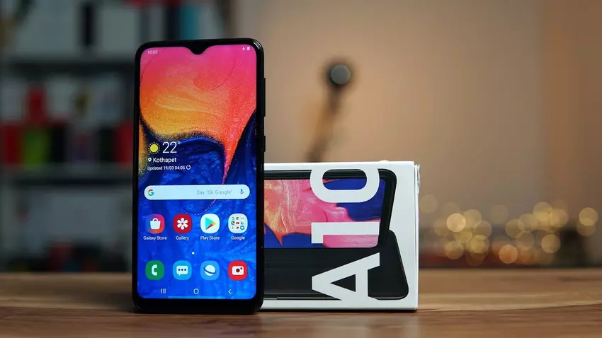 Certyfikowane Samsung Galaxy A10: podwójna kamera i bateria na 3900 mAh 