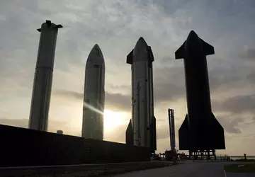 SpaceX chce polecieć pierwszym Starshipem przed ...