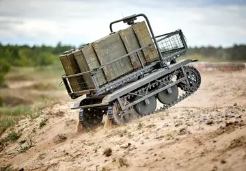 Ukraiński dron naziemny "Volya-E" wyposażony w ...