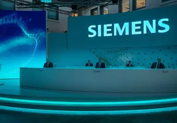 Niemiecka firma Siemens potępiła wojnę na ...