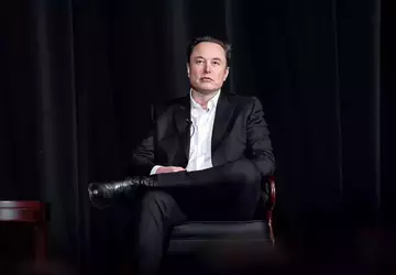Ilon Musk zmienił swój pozew przeciwko ...