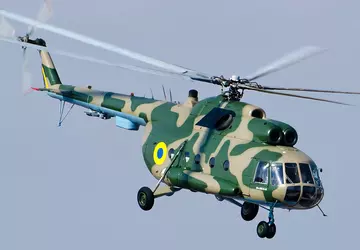 Ukraińskie śmigłowce Mi-8 atakują pozycje wroga ...