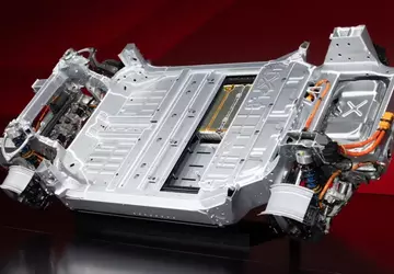 Ferrari ujawnia szczegóły techniczne swojego pierwszego ...