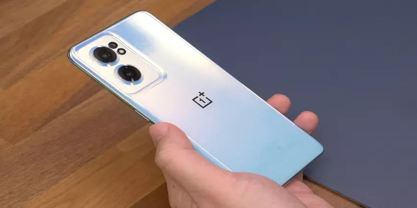 Plotka: OnePlus pracuje nad smartfonem Nord 3 z ekranem AMOLED 120Hz, układem Dimensity 8200 i ładowaniem 100W