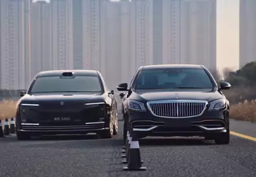 Spacer kraba: Maextro S800 sedan opracowany ...