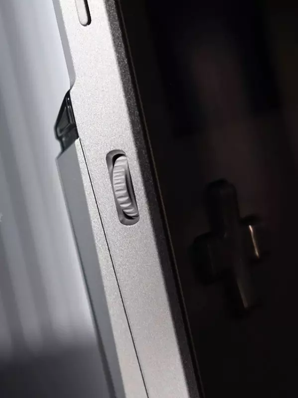 Klawisz MagicSwitch na Ayaneo Pocket Vert