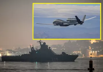 Izraelski statek eskortowany przez amerykańskiego drona ...