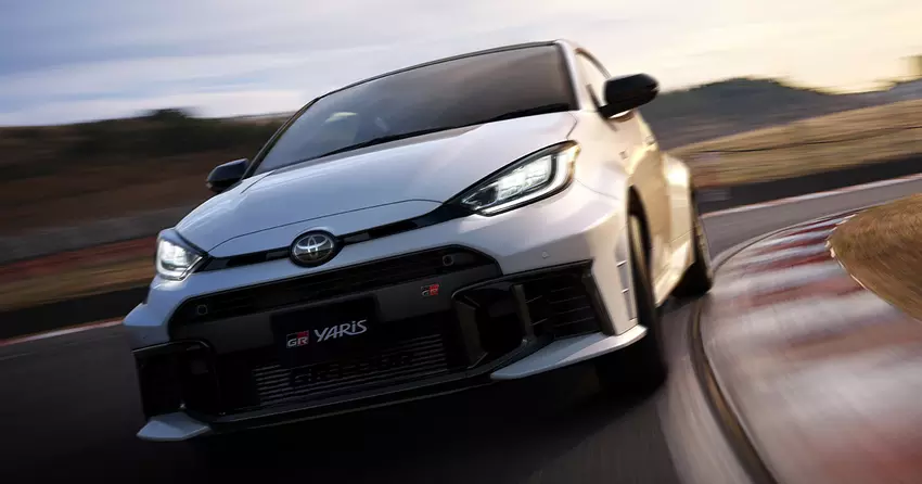 Hot-hatch Toyota GR Yaris otrzymał szereg poprawek dla jeszcze bardziej ekscytującej jazdy