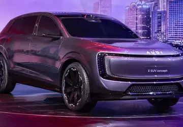 Audi zaprezentowała elektryczny AUDI E SUV ...