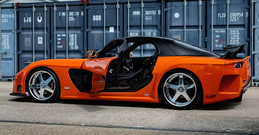Mazda RX-7 z filmu „Szybcy i Wściekli: Tokyo Drift” sprzedano za 1,2 miliona dolarów na aukcji