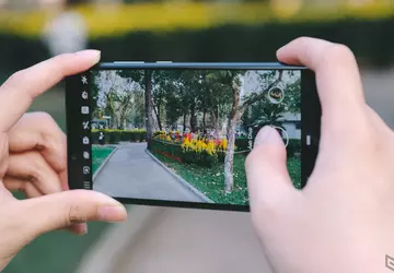 Ups ... LG i Nokia użyły ...