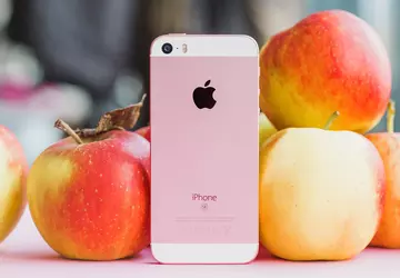 Apple uznało pierwszego iPhone'a SE za ...