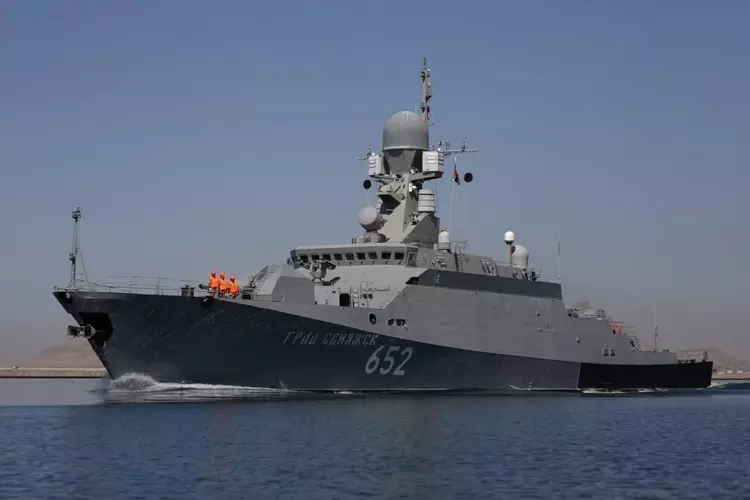 HUR uderzył w okręt nosiciel „Kalibrów” ...